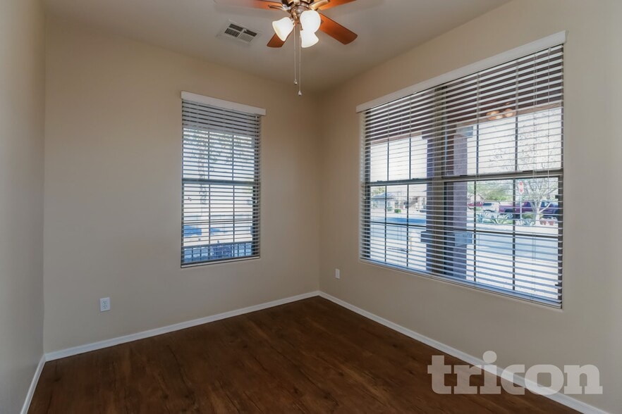 Building Photo - 36497 W Barcelona Ln