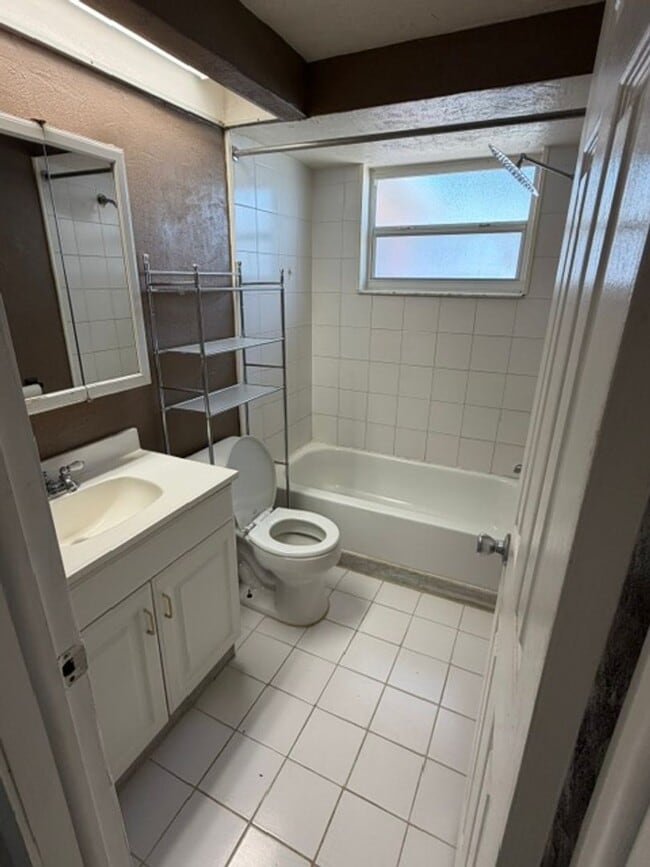 Building Photo - Charming 2-bedroom, 1-bath home in Port Richey