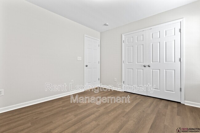 Building Photo - 2297 Spurr Rd