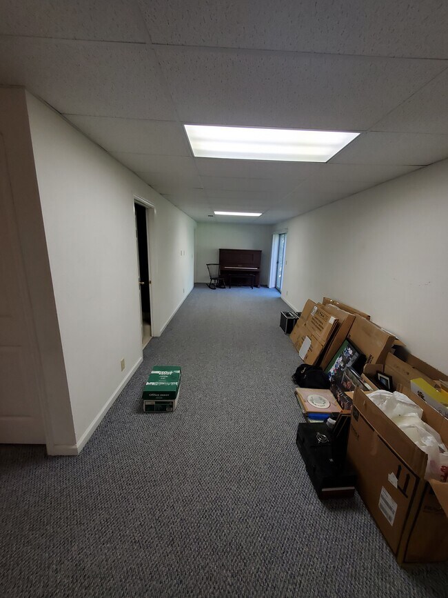 Building Photo - 5621 Chestnut Pond Dr