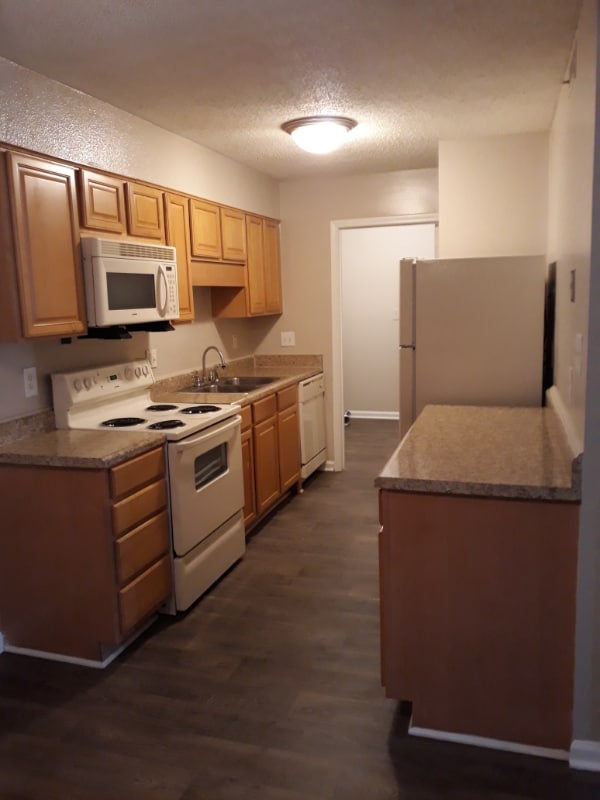 Building Photo - 125 Village Ln