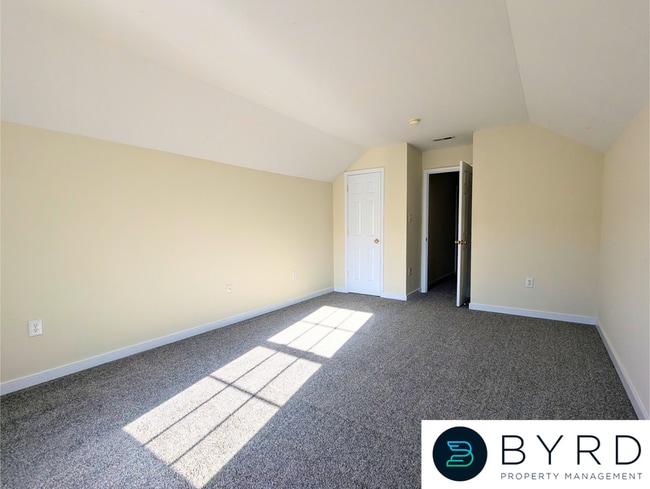 Building Photo - 7625 Fern Hollow Dr