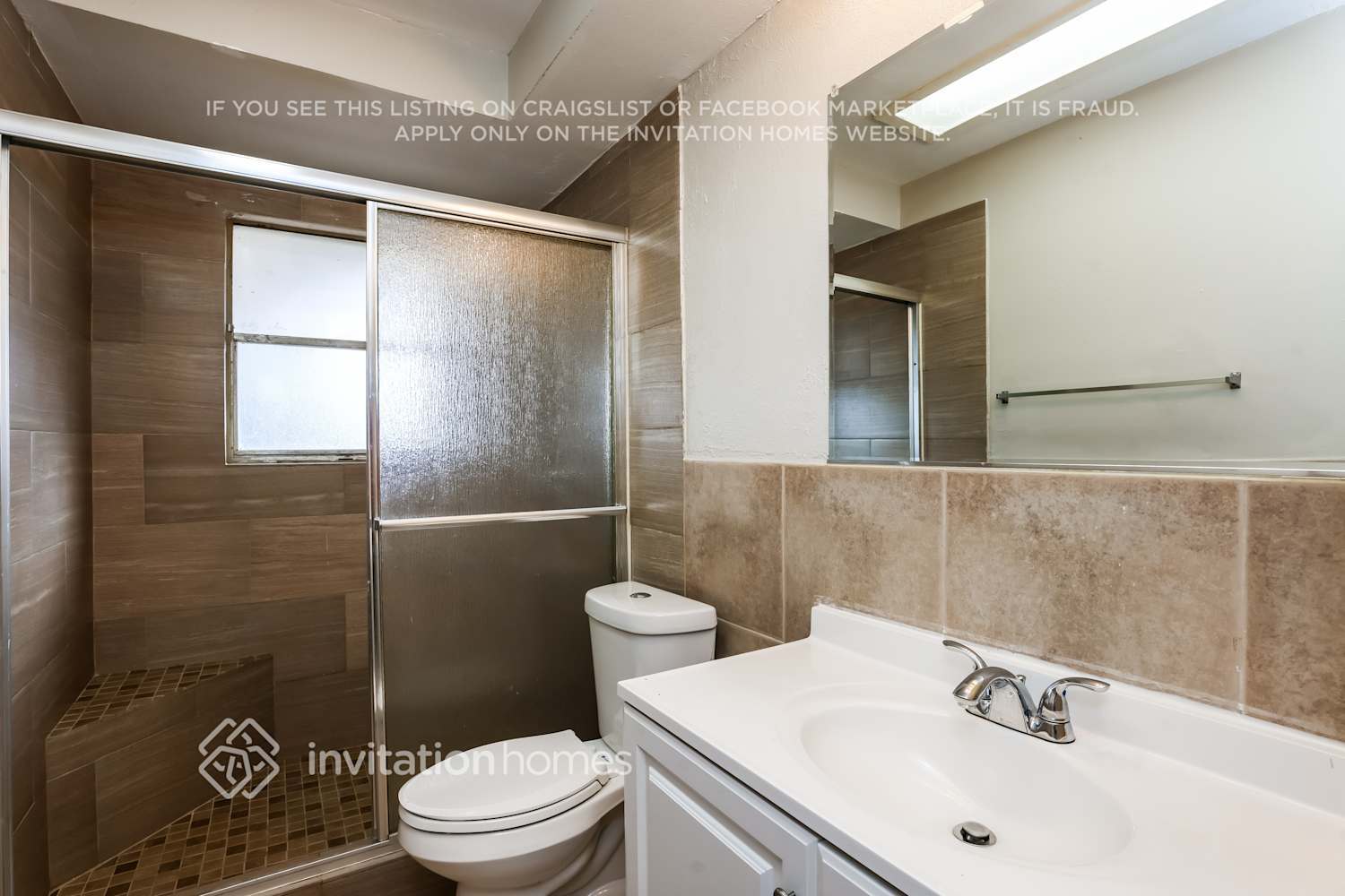 Building Photo - 2301 Narobi Pl