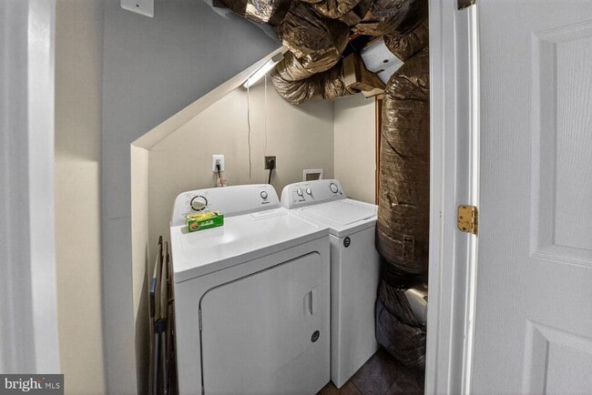 Building Photo - 706 S Orme St