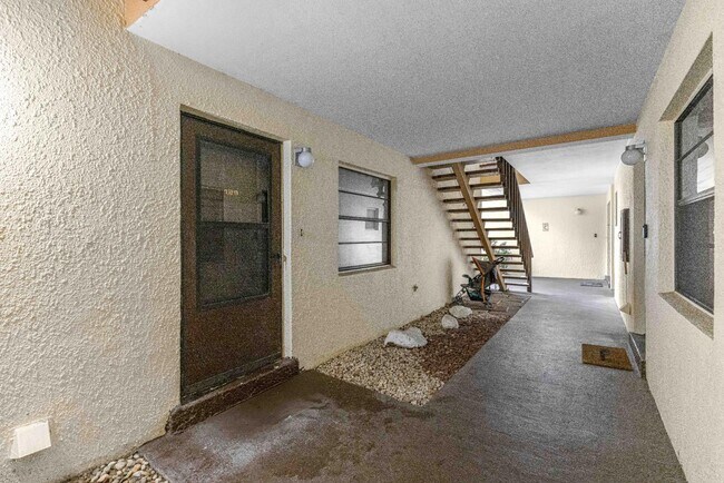 Building Photo - 3507 E Fort King St