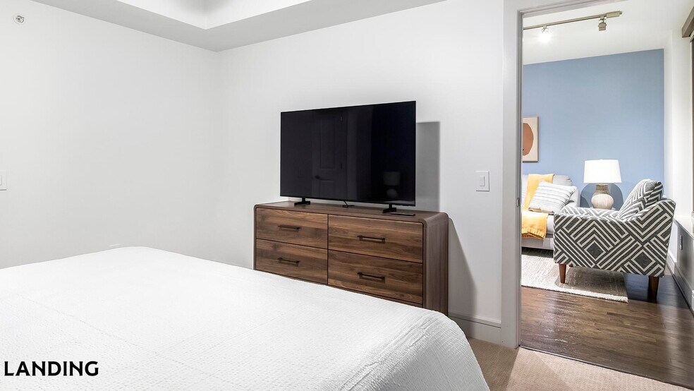 Building Photo - 777 Preston St