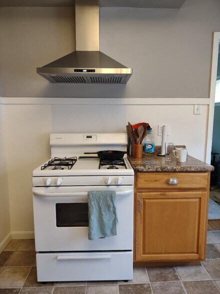 Building Photo - 2863 N Fratney St