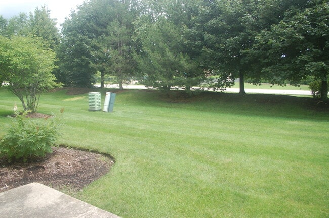 Building Photo - 2382 Claremont Ln