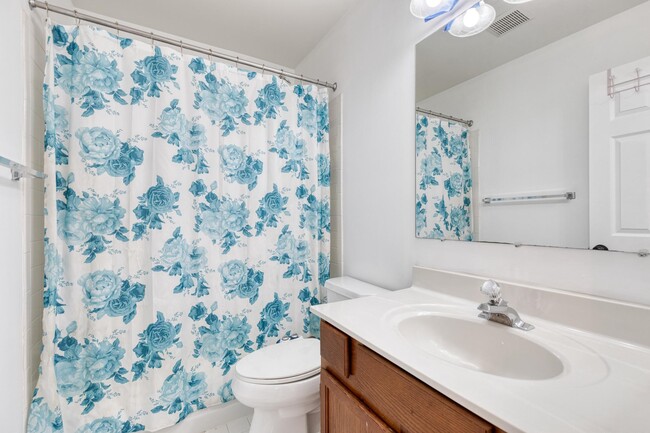 Building Photo - 10595 Blue Bell Way