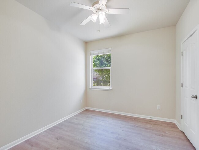 Building Photo - 3712 Broadwinged Hawk Cove