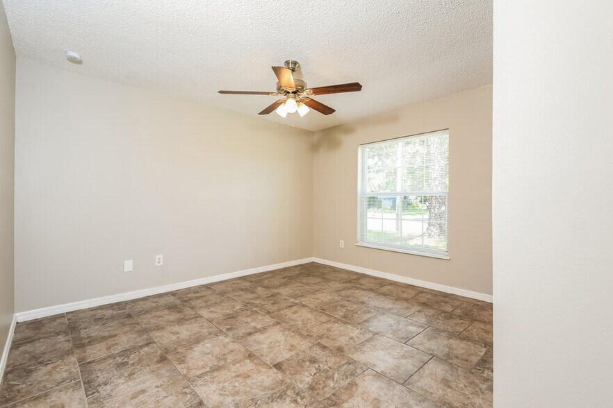 Building Photo - 3625 E Powder Horn Rd
