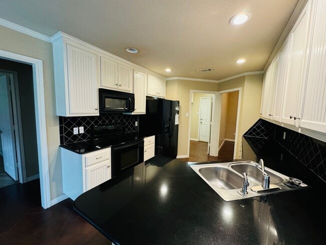 Building Photo - Beautiful China Spring Home