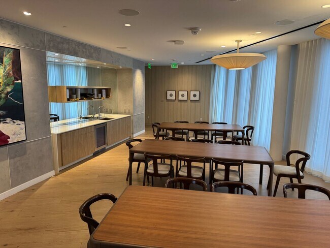 Building Photo - Aalii Studio unit