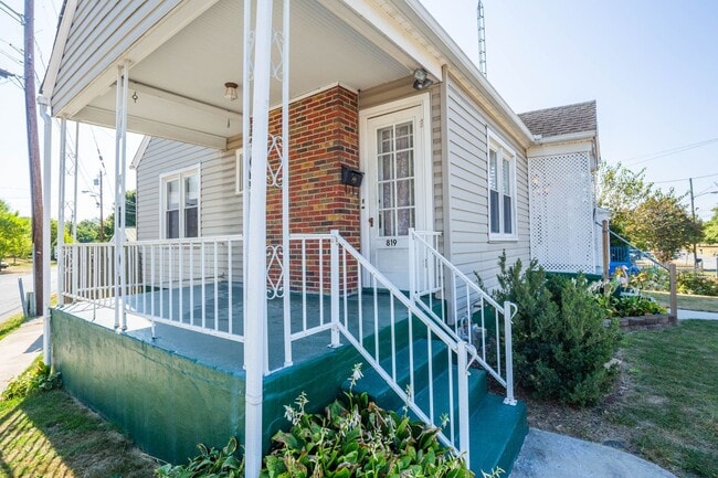 Building Photo - 2 Bed, 1 Bath Rancher in Martinsburg, WV