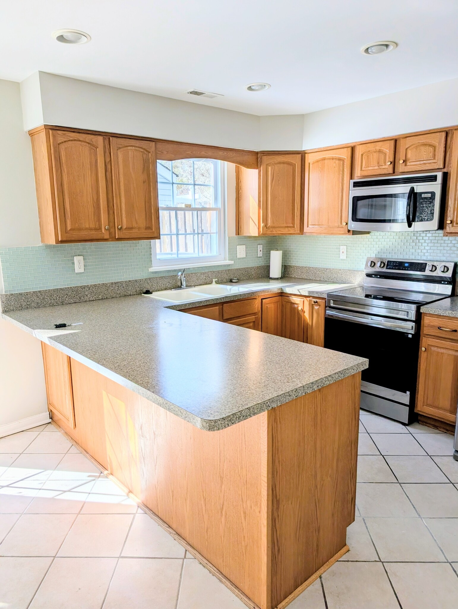 Building Photo - 10819 Smithers Ct