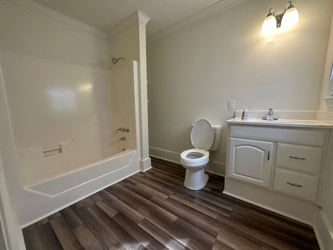 Building Photo - 1814 Newark Ave