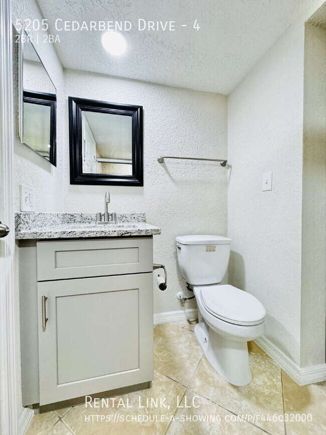 Building Photo - 5205 Cedarbend Dr