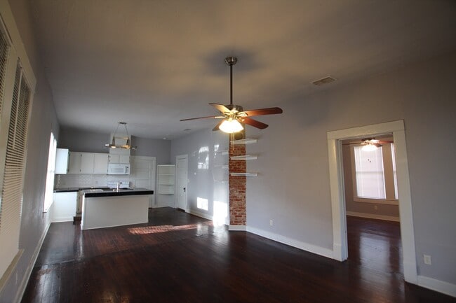 Building Photo - Coming Soon! Charming 3 bedroom home in the Heart of Tyler!!