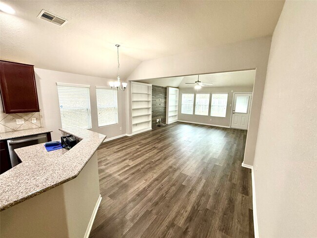 Building Photo - 10646 Chestnut Path Way