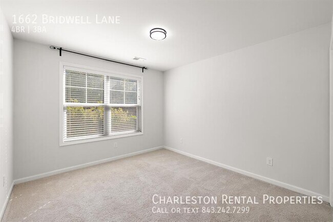 Building Photo - 1662 Bridwell Ln