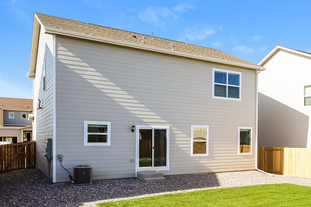 Building Photo - 2221 Christina St