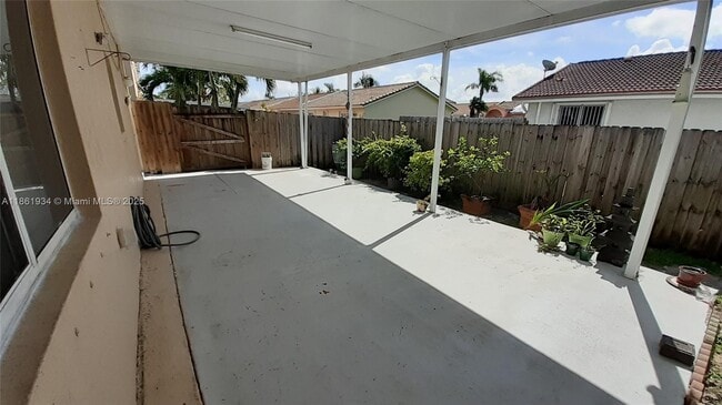 Building Photo - 7640 NW 182nd Terrace