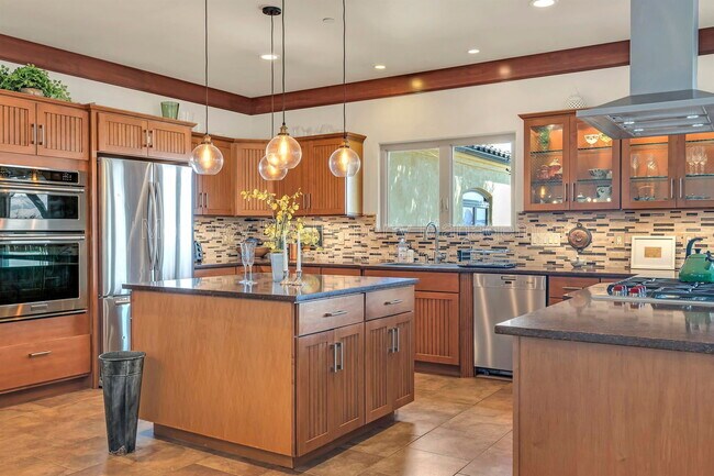 Building Photo - 287 Laureles Grade