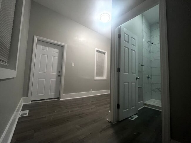 Building Photo - Beautiful 4 bed/2 bath home on 4th St. in Camden!