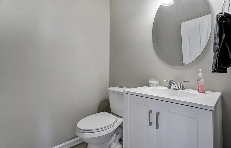 Building Photo - 7659 Bluff Point Ln