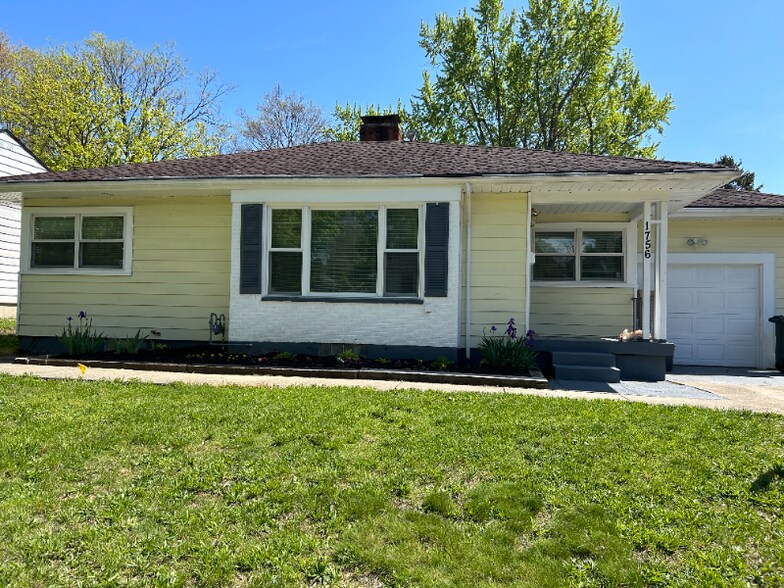 Building Photo - 1756 Princeton Dr