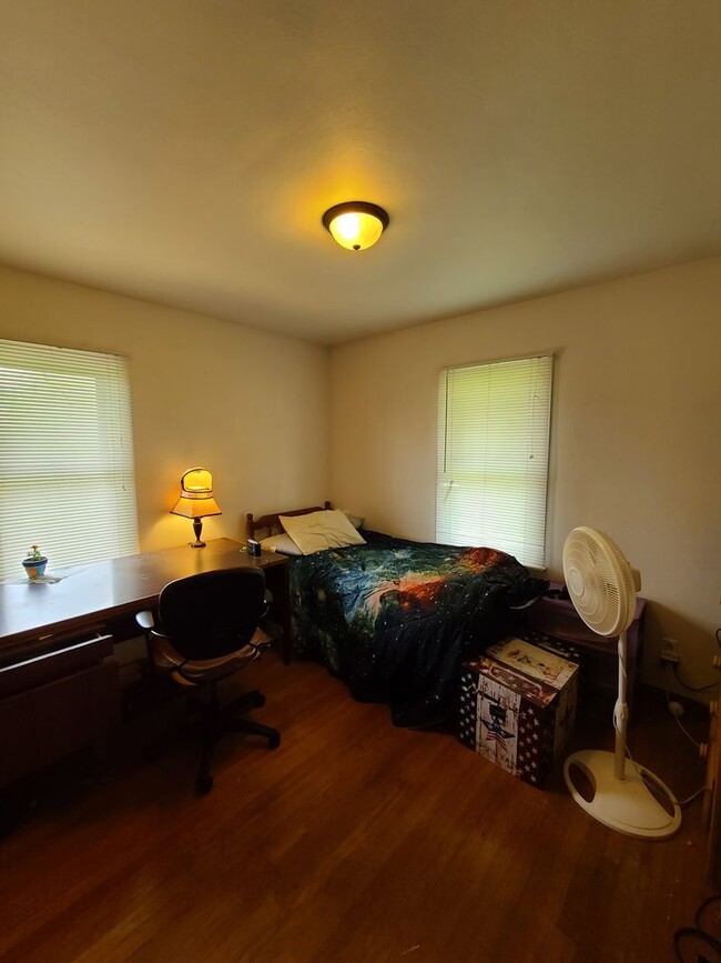 Building Photo - 2 Bedroom 1 Bath Home In Coloma