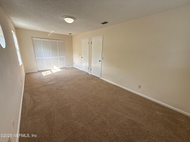 Building Photo - 706 Tournament Rd