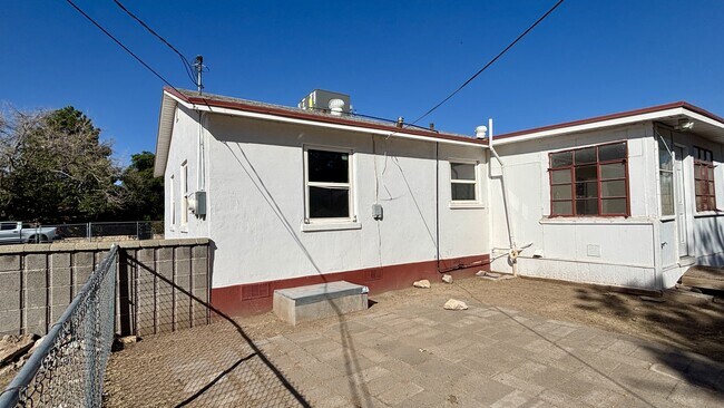 Building Photo - 8033 Carpenter Dr