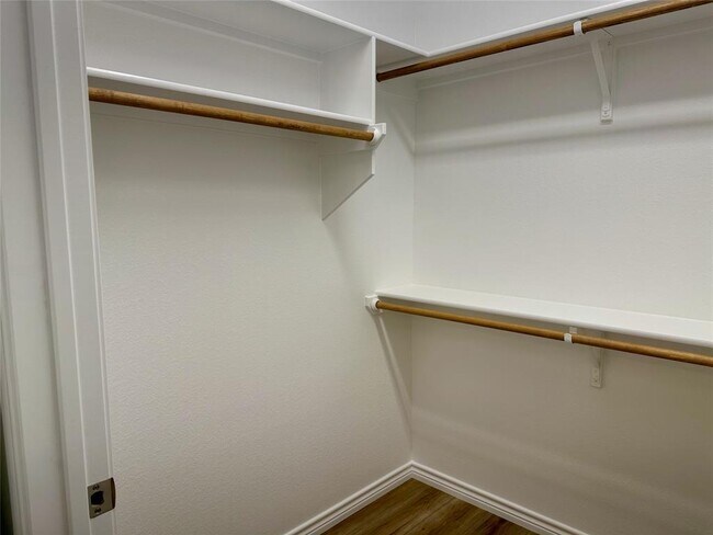 Building Photo - 515 War Admiral Dr