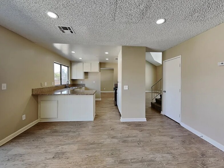Building Photo - 7363 Lime Ave