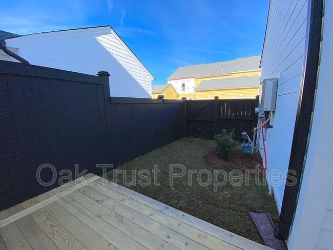 Building Photo - 125 Summer Tanager Dr