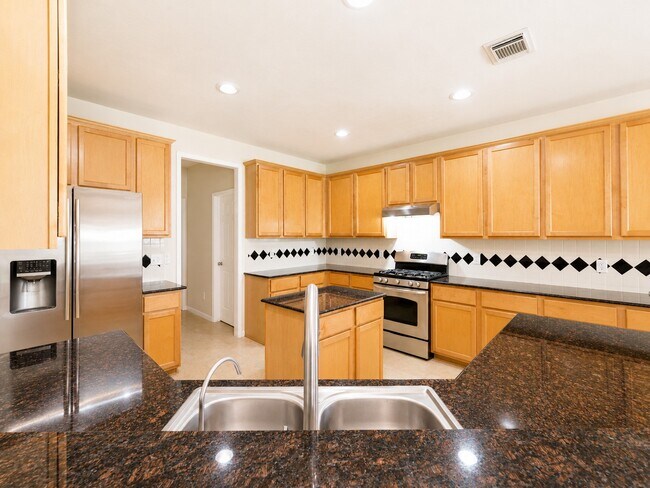 Building Photo - 1815 Granite Field Ln