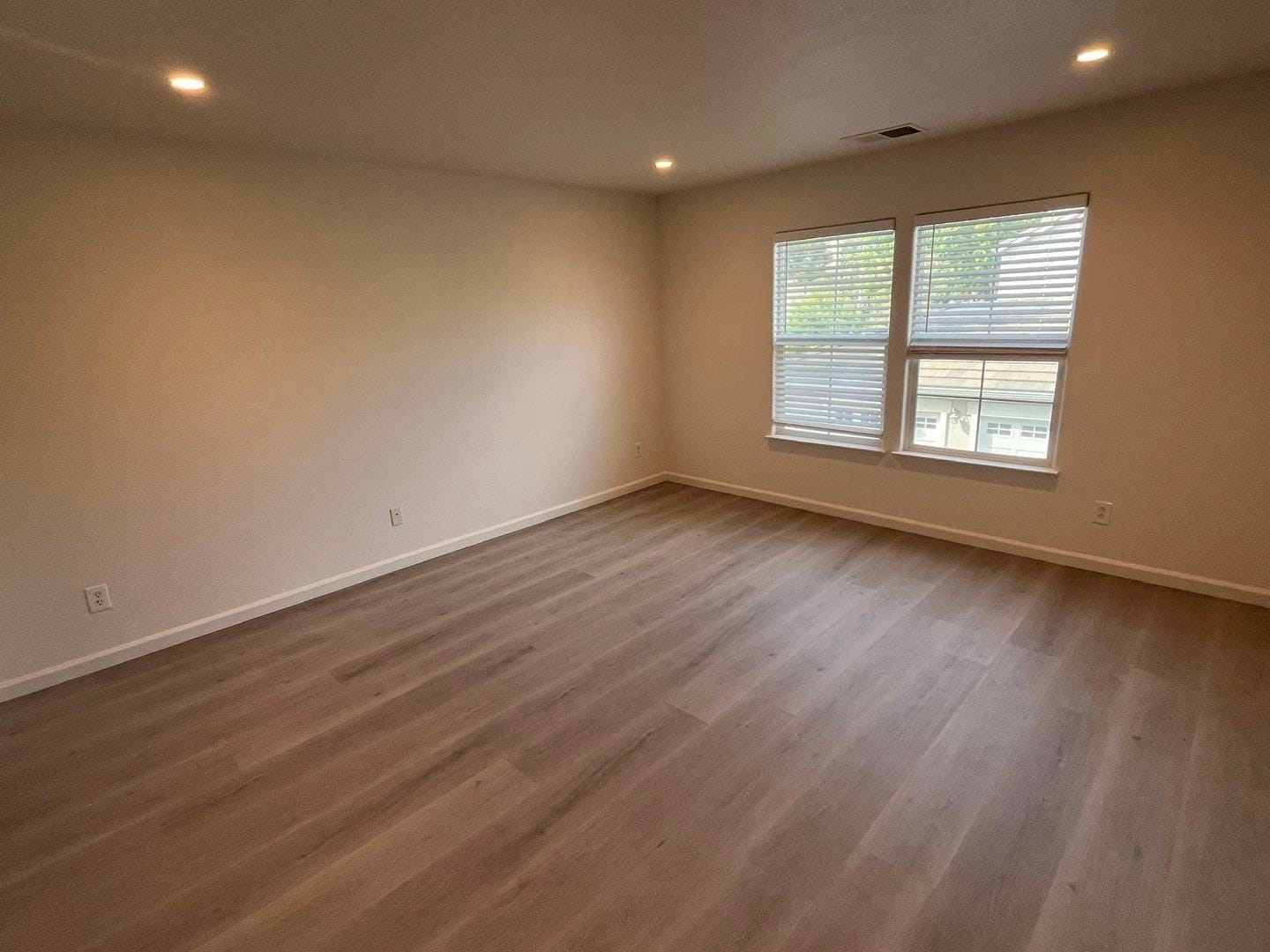 Bedroom - 1671 E Gate Way