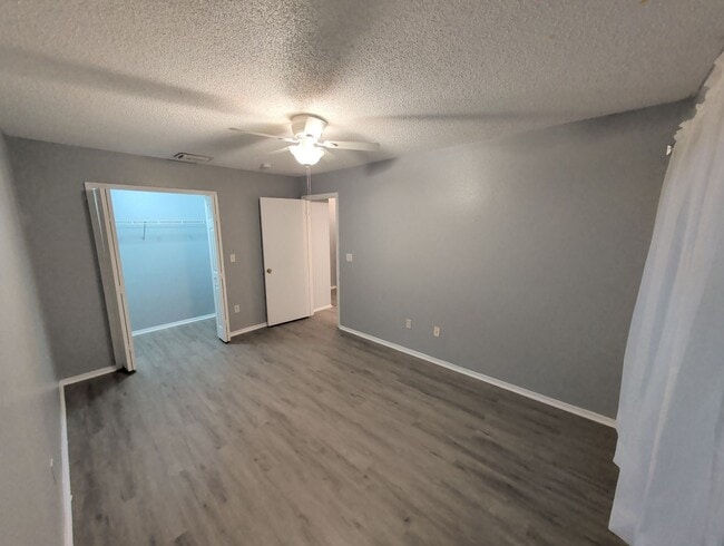 Building Photo - 2 Bed 2.5 Bath In Brandon