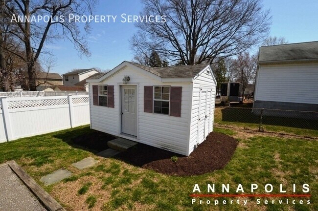 Building Photo - 907 Hillside Ave