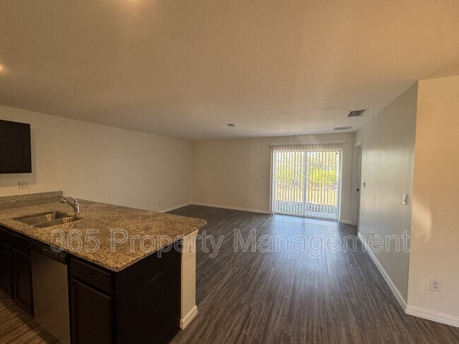 Building Photo - 1195 Highlands Rd