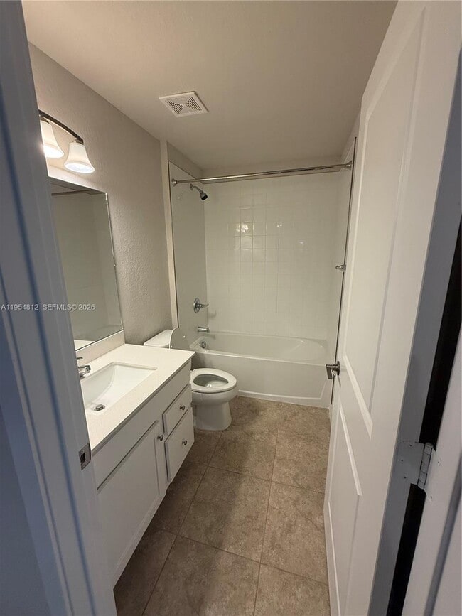 Building Photo - 585 NW 11th St