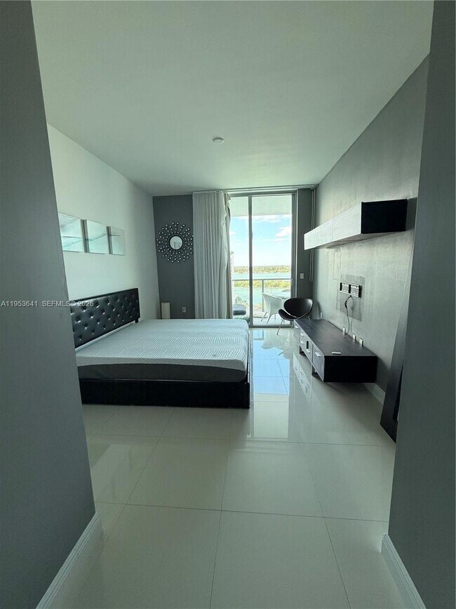 Building Photo - 7930 East Dr