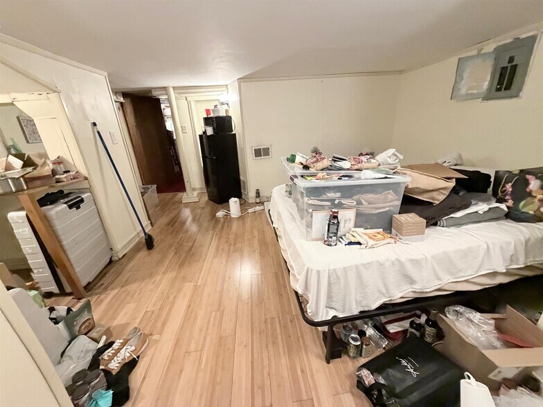 Building Photo - 4 Saint Mary Rd