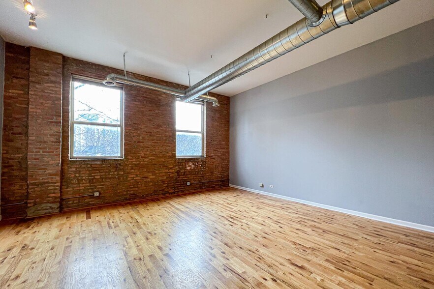 Building Photo - 1822 S Bishop St