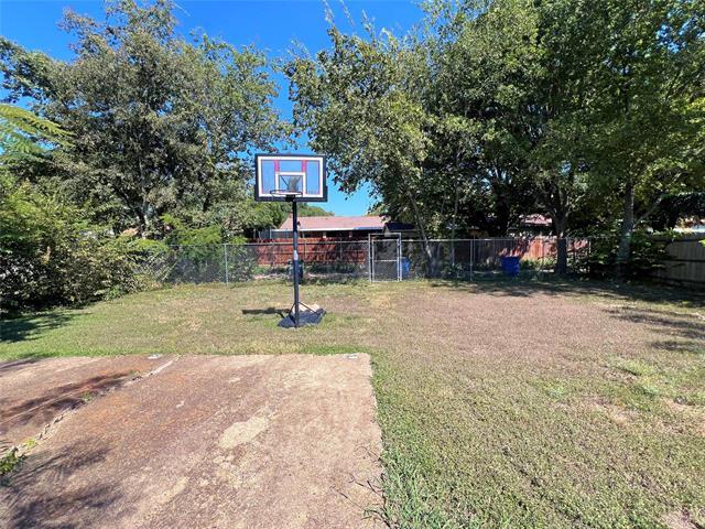 Building Photo - 7309 Ashcrest Ln