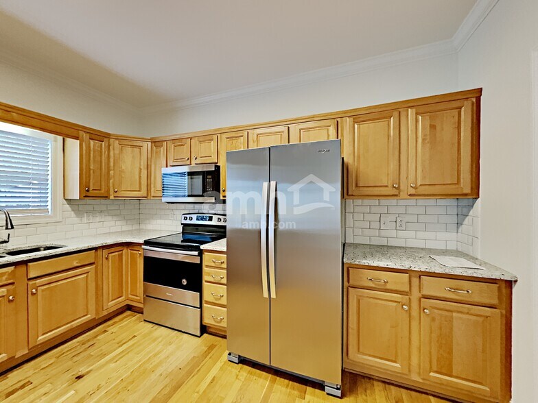 Building Photo - 2533 Kilkenny Ct