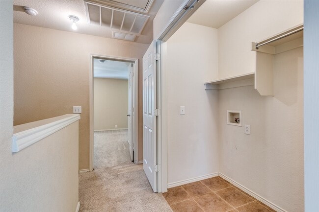 Building Photo - 10721 Traymore Dr