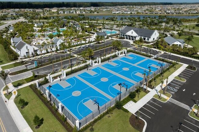 Building Photo - 15131 Courtland Ct