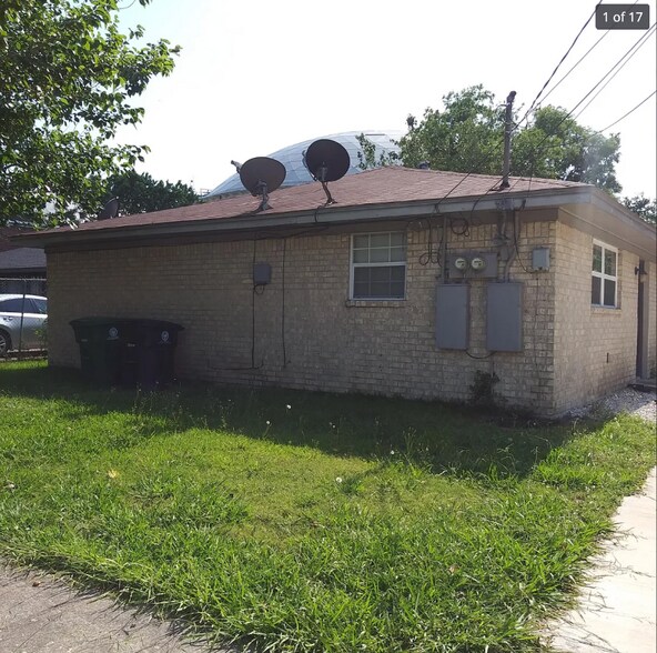Building Photo - 4013 Amoor Ave